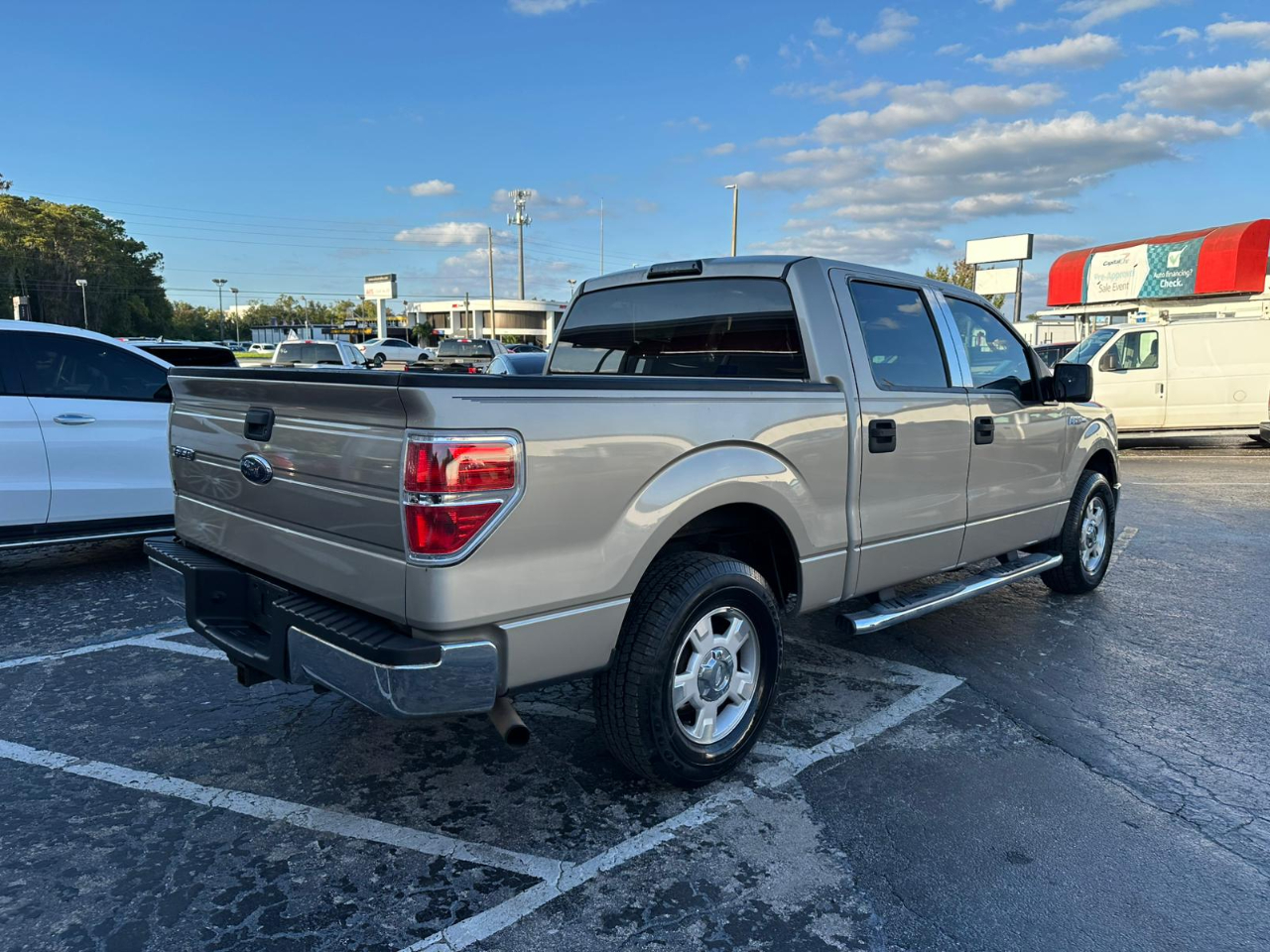 Ford F-150 XLT SuperCrew 5.5-ft. Bed 2WD 2010 Ford F-150 XLT SuperCrew 5.5-ft. Bed 2WD 2010