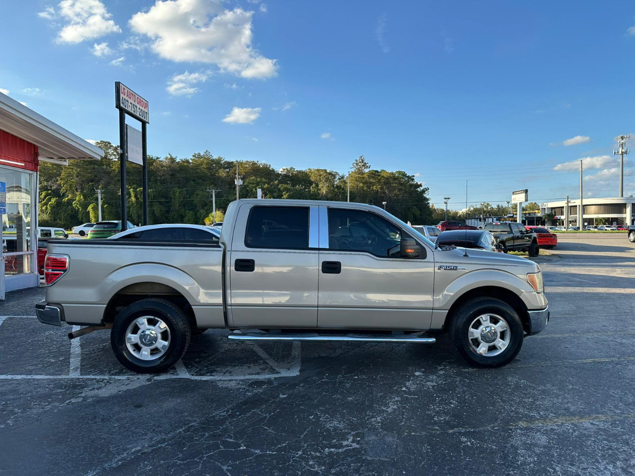 Ford F-150 XLT SuperCrew 5.5-ft. Bed 2WD 2010 Ford F-150 XLT SuperCrew 5.5-ft. Bed 2WD 2010