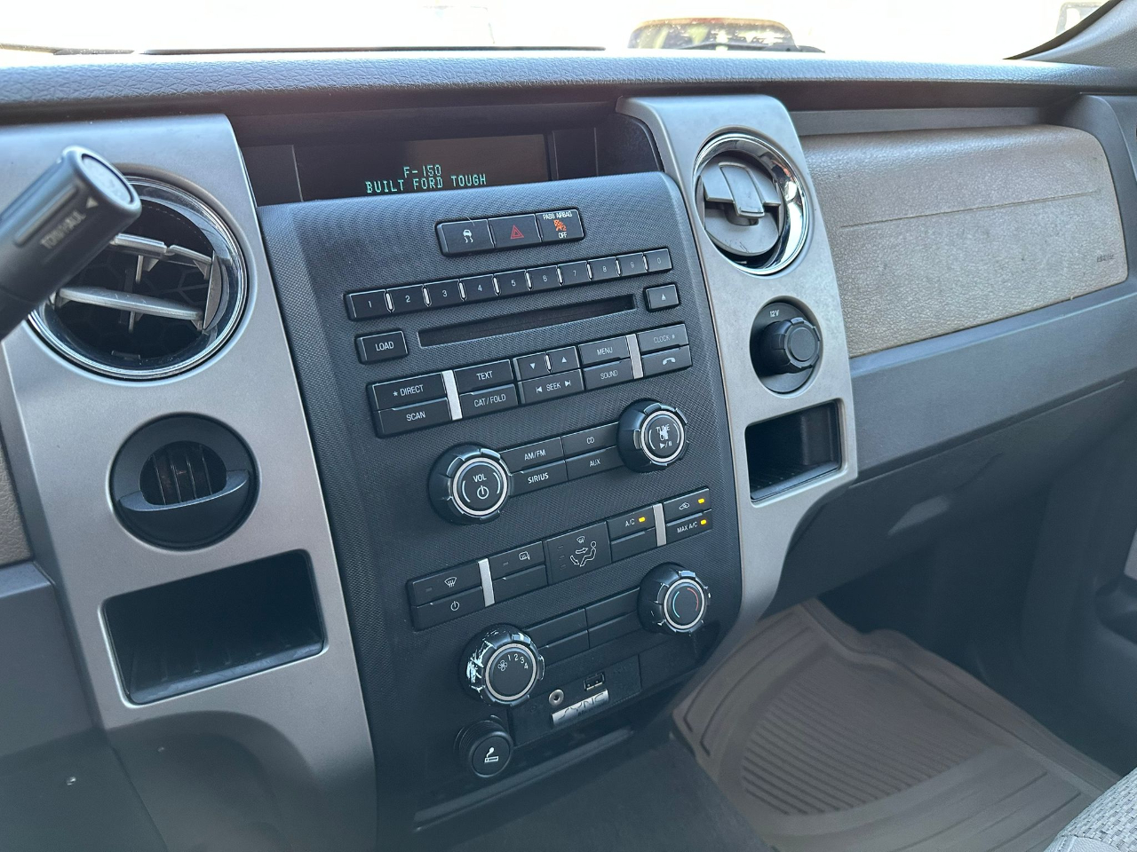 Ford F-150 XLT SuperCrew 5.5-ft. Bed 2WD 2010 Ford F-150 XLT SuperCrew 5.5-ft. Bed 2WD 2010