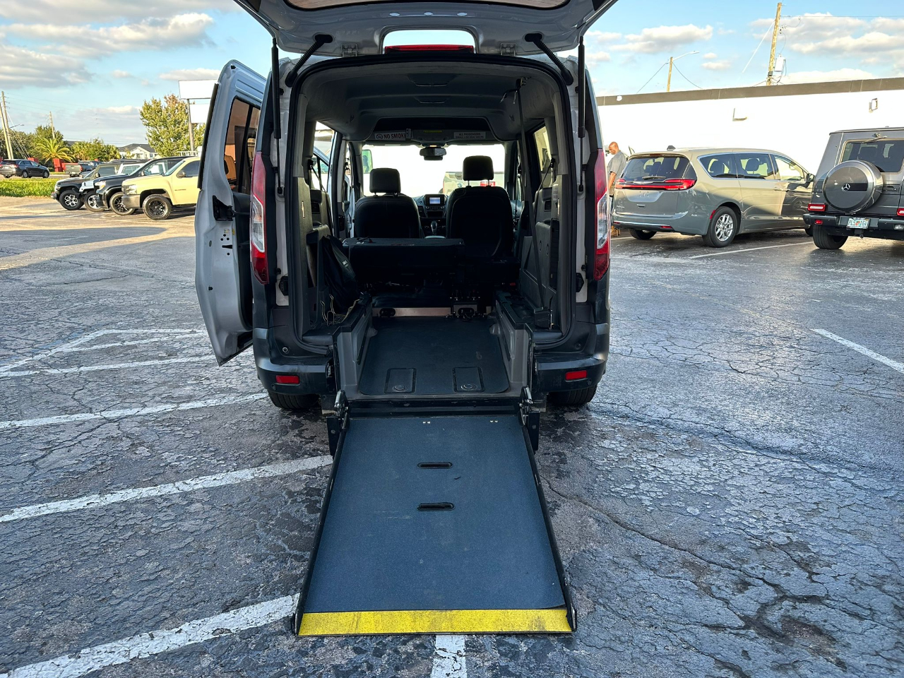Ford Transit Connect Wagon XL w/Rear Liftgate LWB 2019 Ford Transit Connect Wagon XL w/Rear Liftgate LWB 2019