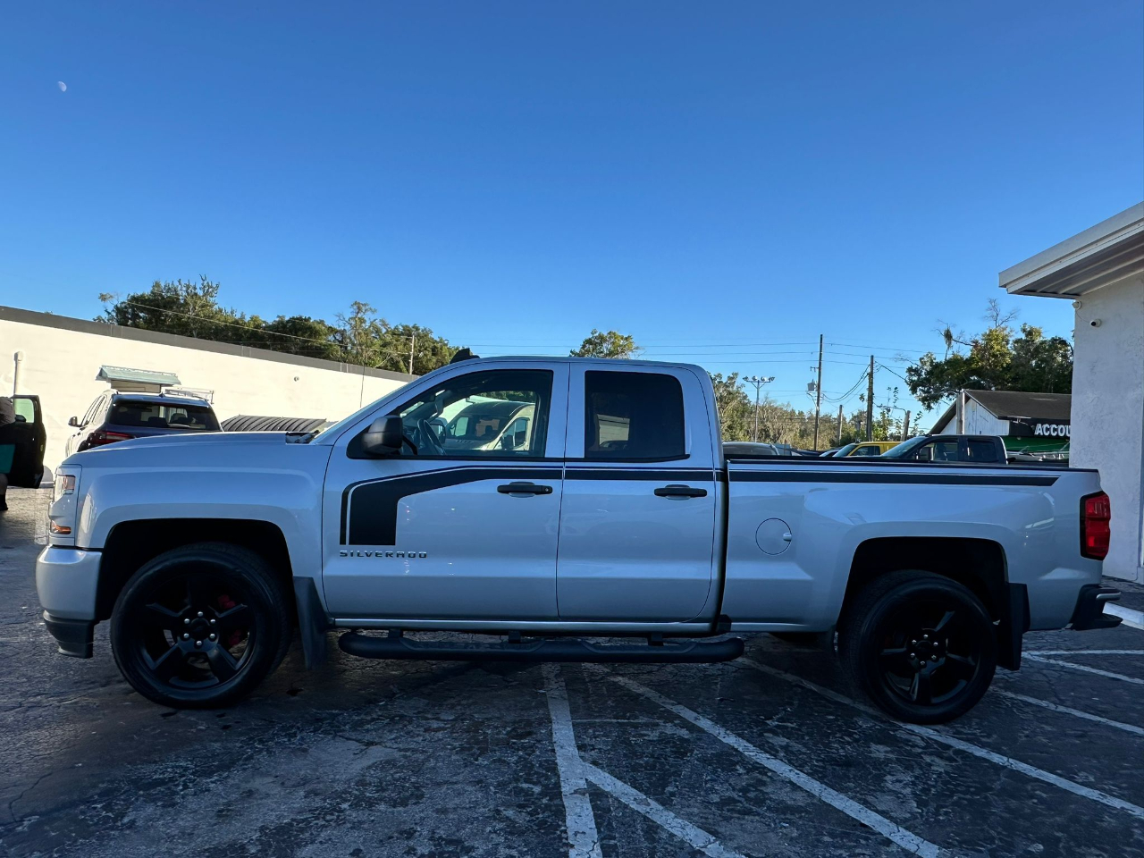 Chevrolet Silverado 1500 Work Truck Double Cab 4WD 2018 Chevrolet Silverado 1500 Work Truck Double Cab 4WD 2018