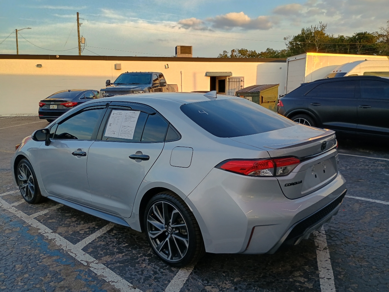 2022 Toyota Corolla SE photo 4