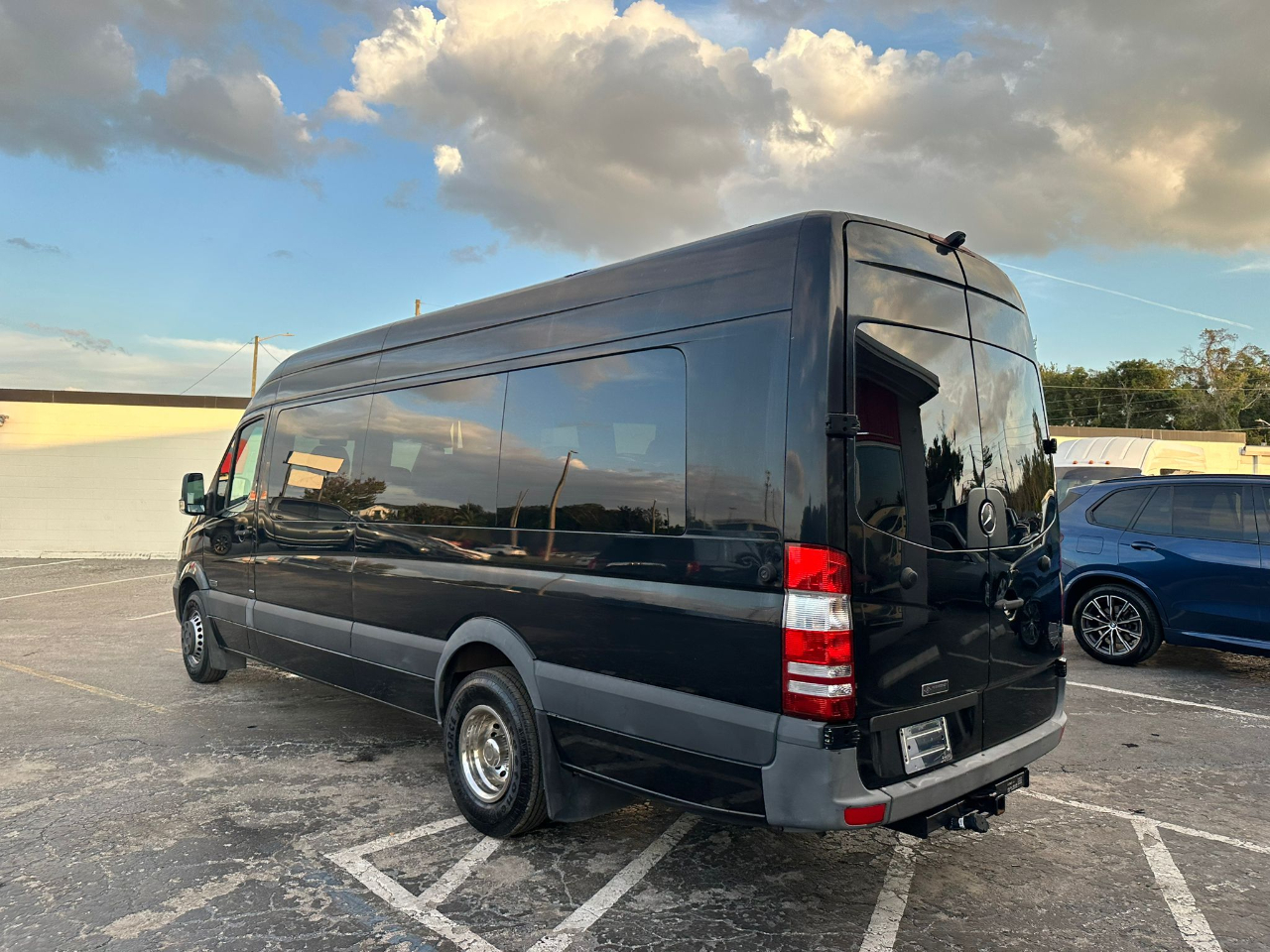 Mercedes-Benz Sprinter 3500 High Roof 170-in. WB 2015