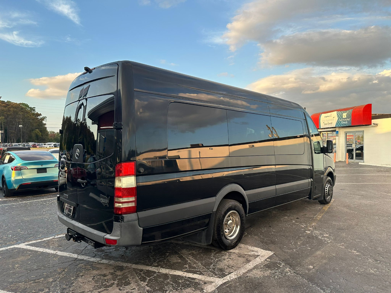 Mercedes-Benz Sprinter 3500 High Roof 170-in. WB 2015