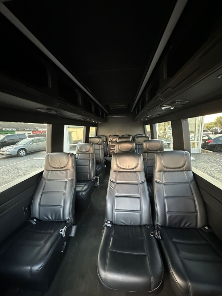 Mercedes-Benz Sprinter 3500 High Roof 170-in. WB 2015