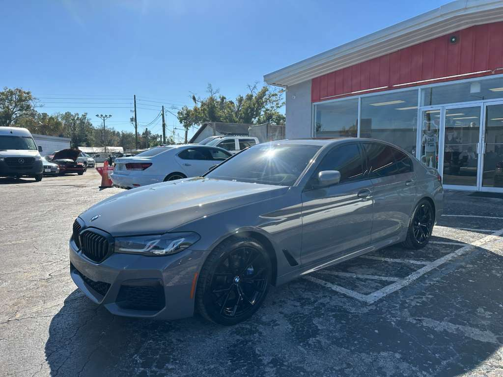 BMW 5-Series 530i 2021