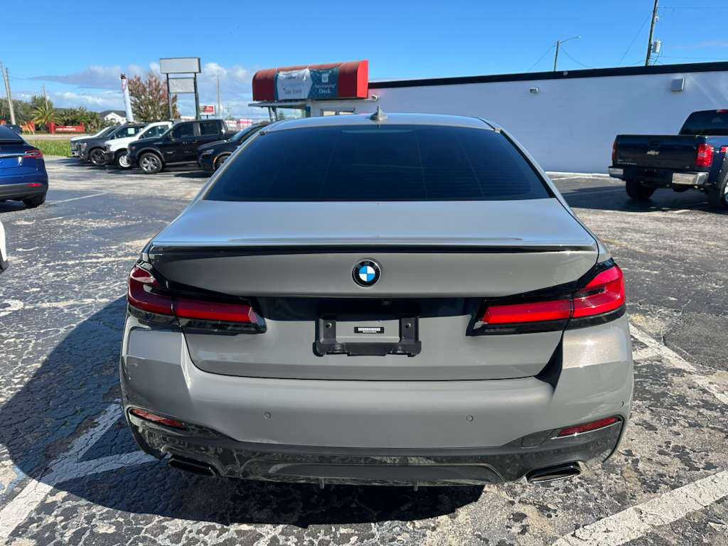 BMW 5-Series 530i 2021