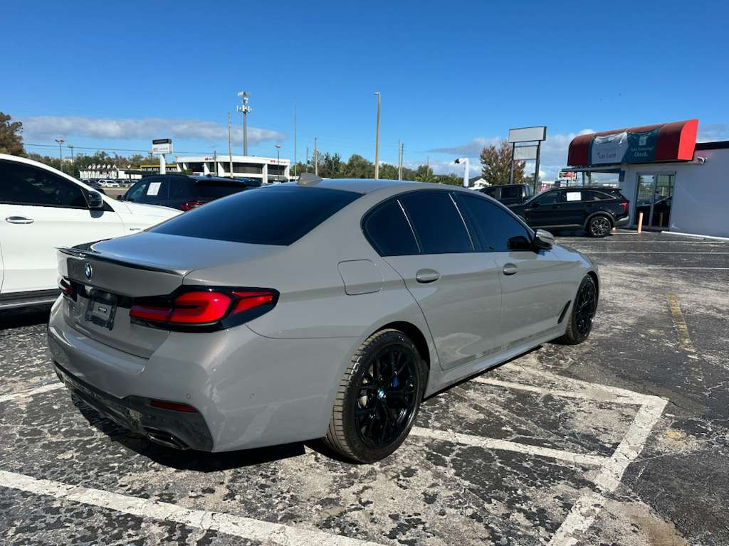 BMW 5-Series 530i 2021