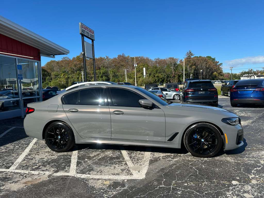 BMW 5-Series 530i 2021