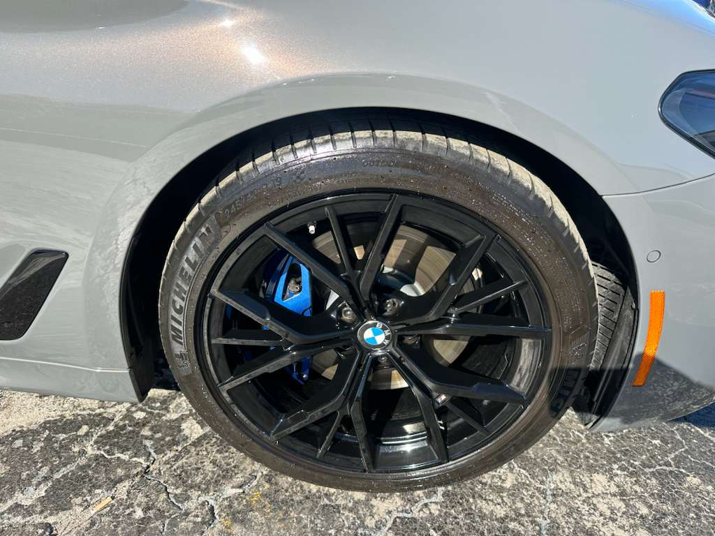 BMW 5-Series 530i 2021