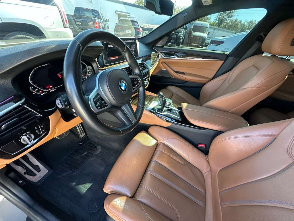BMW 5-Series 530i 2021