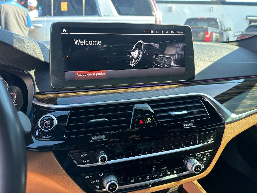 BMW 5-Series 530i 2021