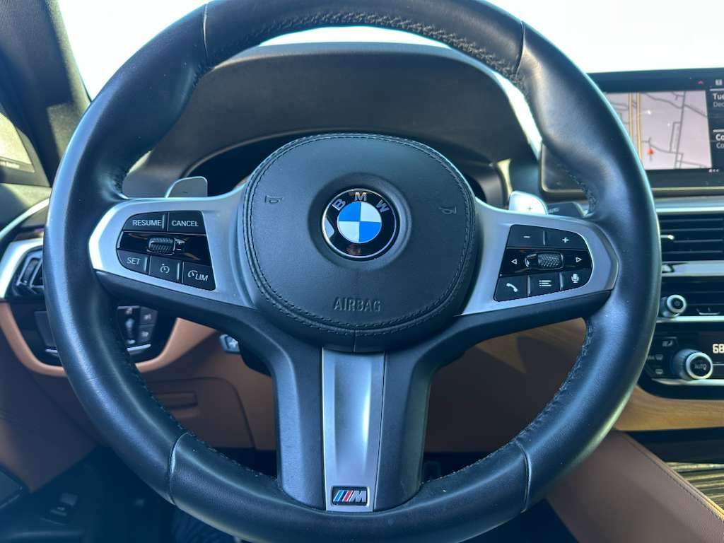 BMW 5-Series 530i 2021