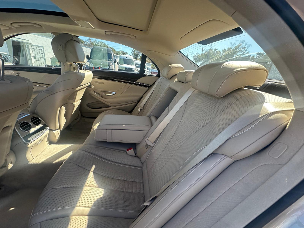 Mercedes-Benz S-Class S560 2019