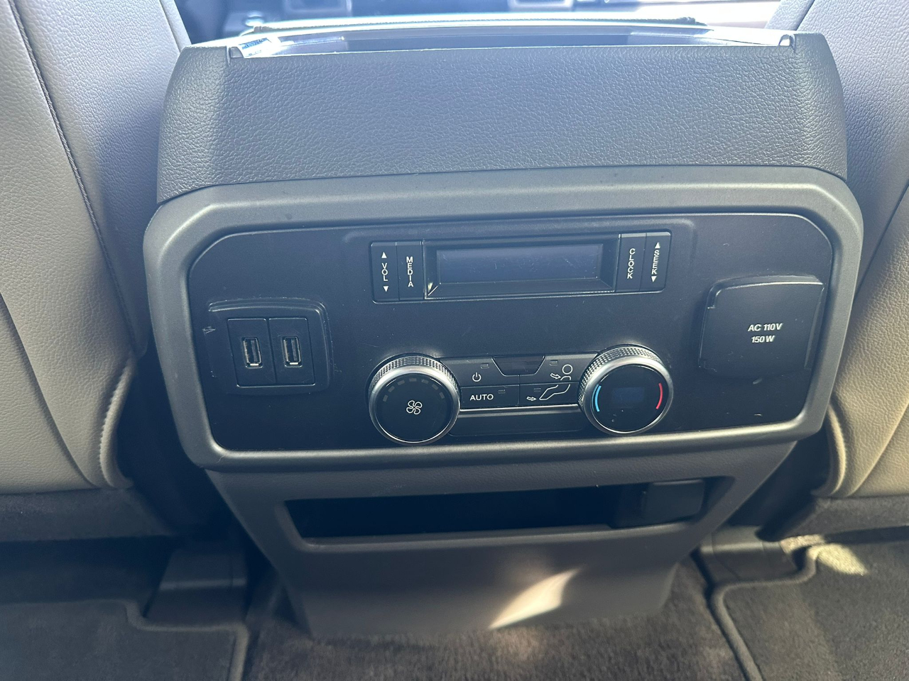 Ford Expedition XLT 2WD 2018