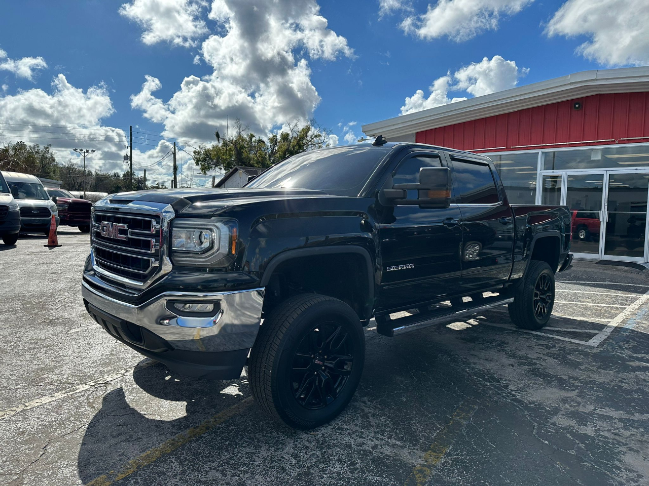 GMC Sierra 1500 SLE Crew Cab Long Box 2WD 2017