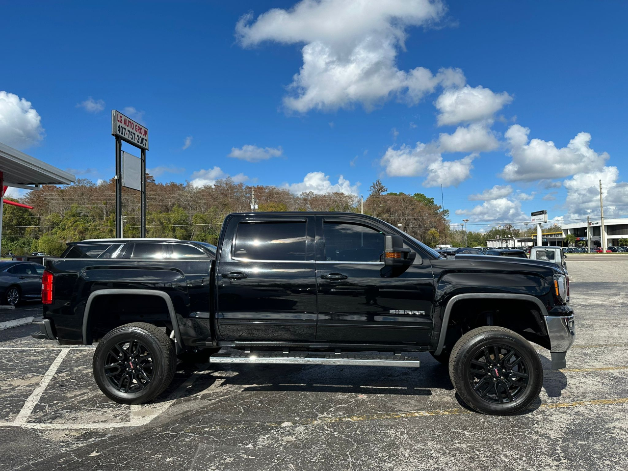 GMC Sierra 1500 SLE Crew Cab Long Box 2WD 2017
