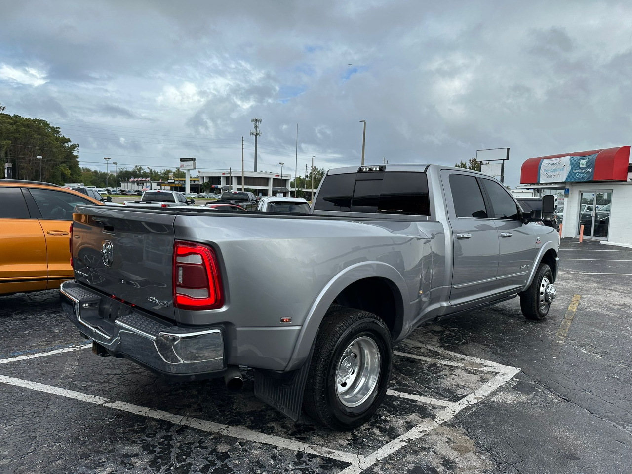 RAM 3500 Limited Crew Cab LWB 4WD DRW 2019