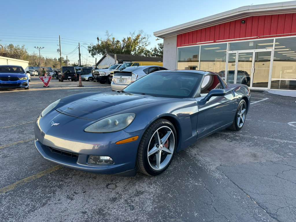 Chevrolet Corvette Standard Coupe 1LT 2011