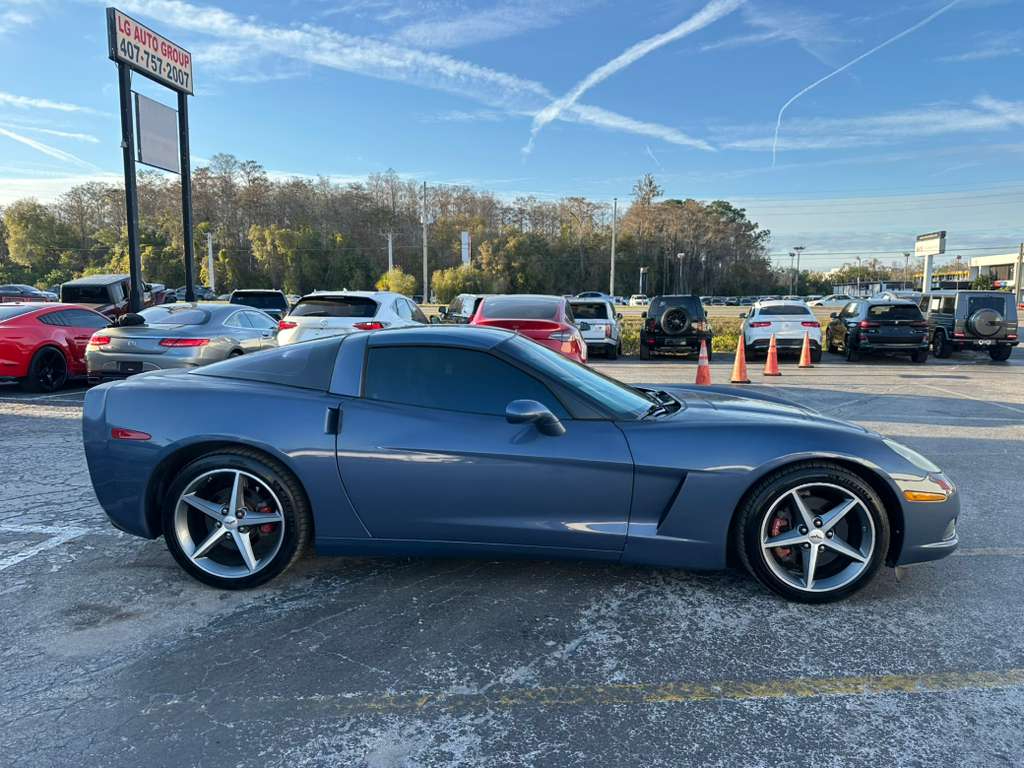 Chevrolet Corvette Standard Coupe 1LT 2011