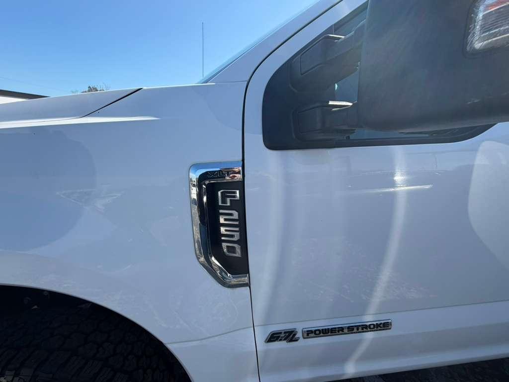 Ford F-250 SD XLT Crew Cab Long Bed 4WD 2019