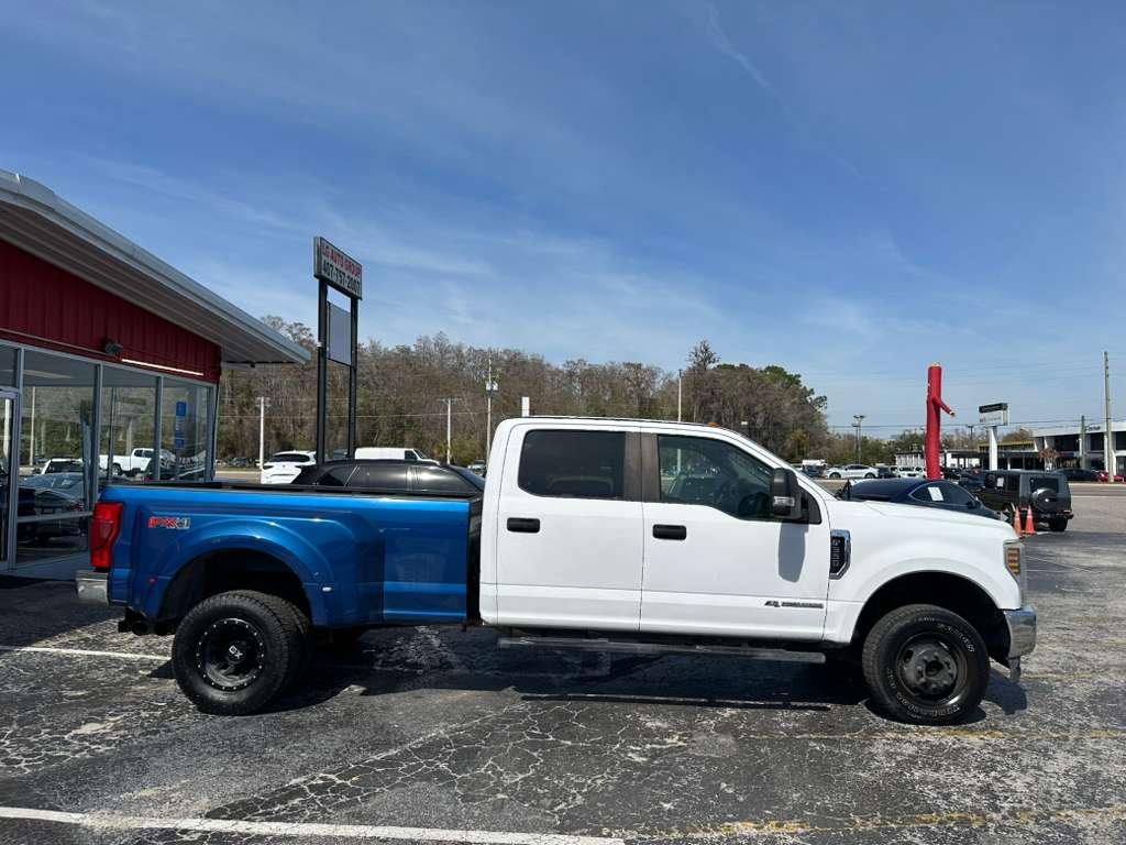 Ford F-350 SD Lariat Crew Cab Long Bed DRW 4WD 2019