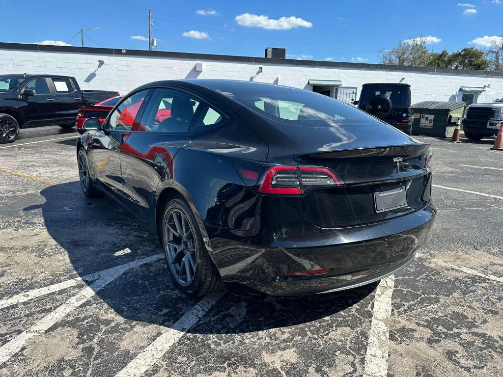 Tesla Model 3 Standard Range Plus 2022