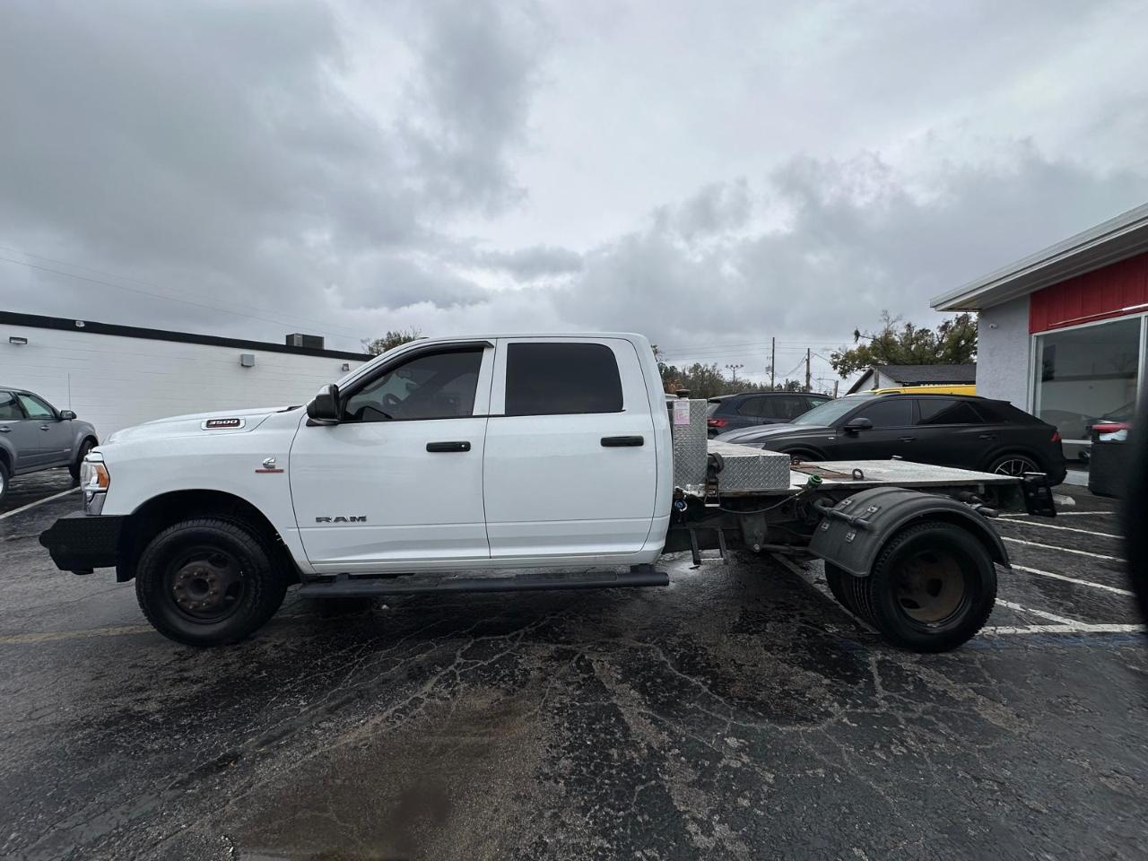 RAM 3500 Tradesman Crew Cab LWB 2WD DRW 2019