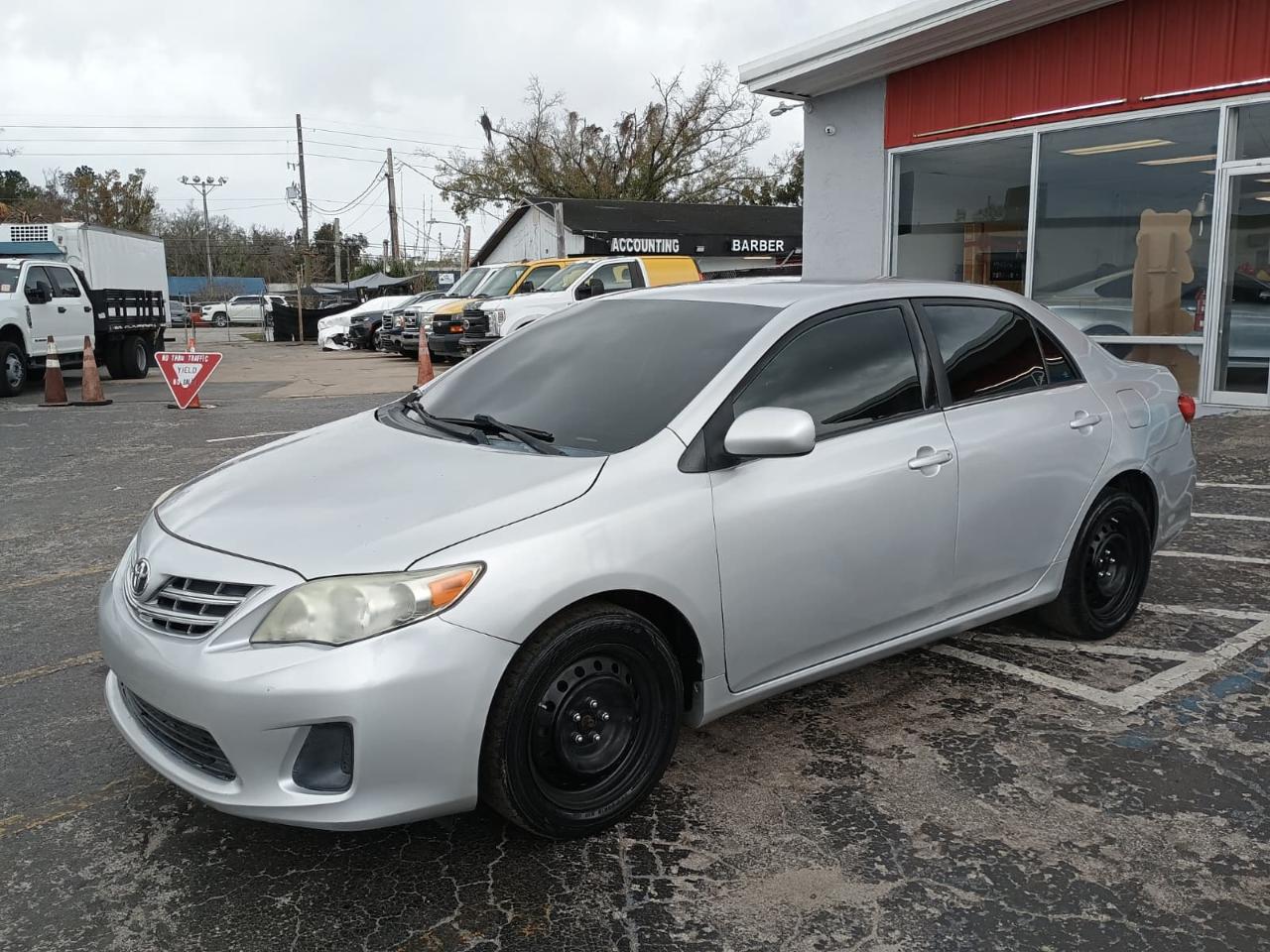 Toyota Corolla LE 4-Speed AT 2013