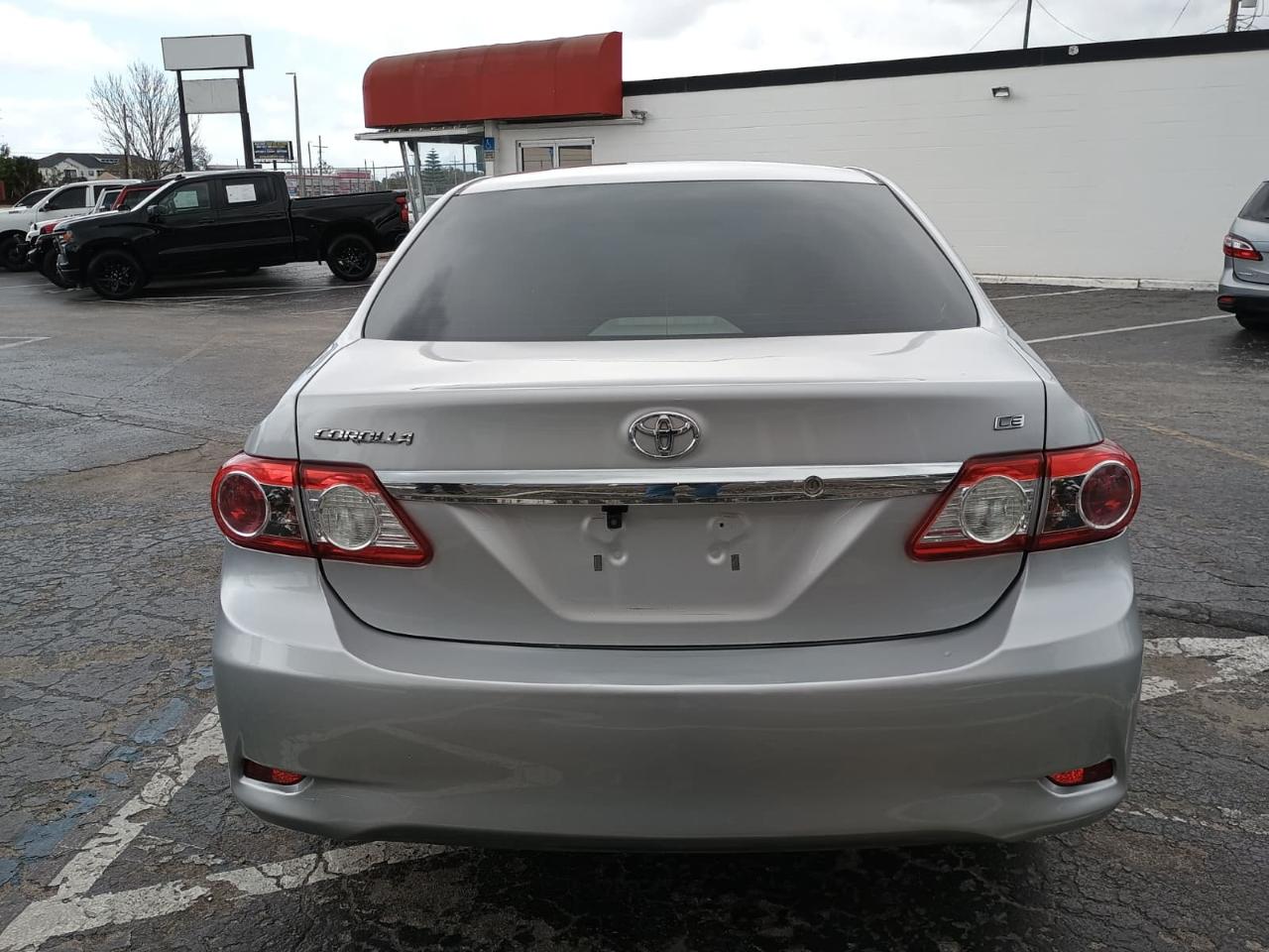 Toyota Corolla LE 4-Speed AT 2013