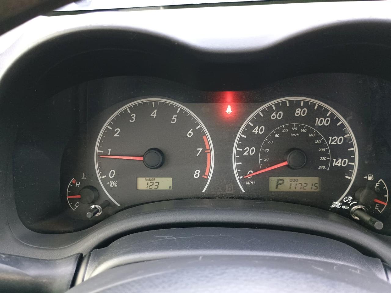 Toyota Corolla LE 4-Speed AT 2013