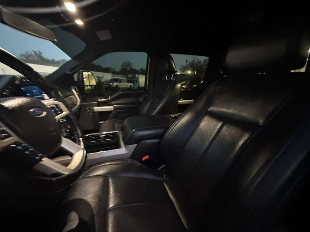 Ford F-250 SD Lariat Crew Cab 4WD 2022