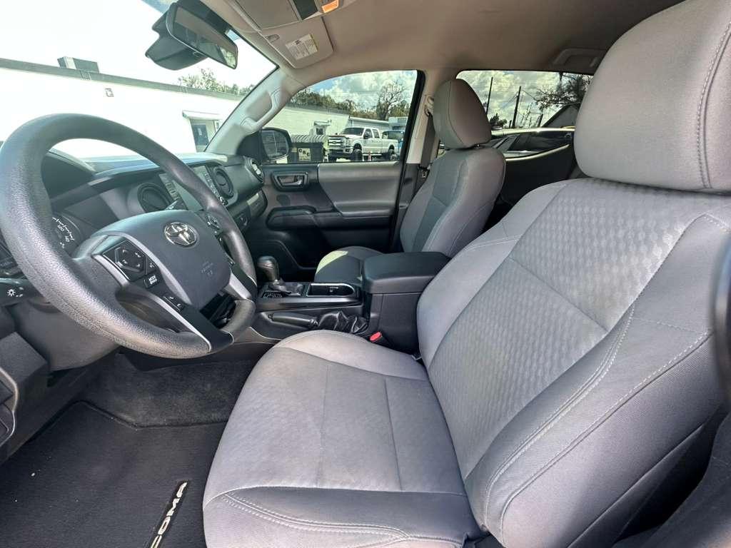 Toyota Tacoma SR5 Double Cab I4 2WD 2020