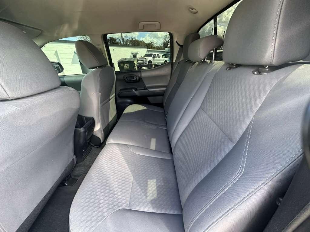 Toyota Tacoma SR5 Double Cab I4 2WD 2020