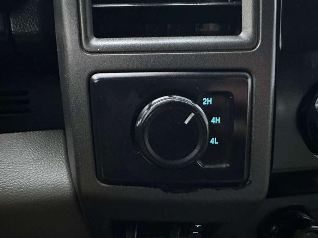 Ford F-350 SD XL Crew Cab Long Bed DRW 4WD 2020