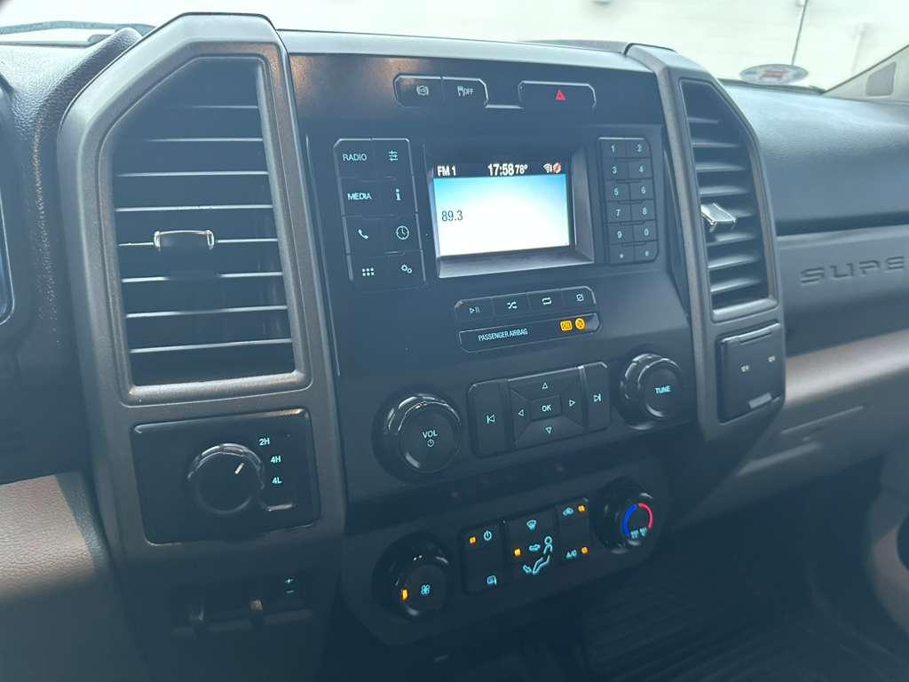 Ford F-350 SD XL Crew Cab Long Bed DRW 4WD 2020