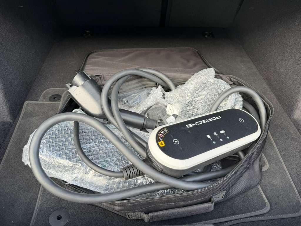 Porsche Taycan 4S 2021