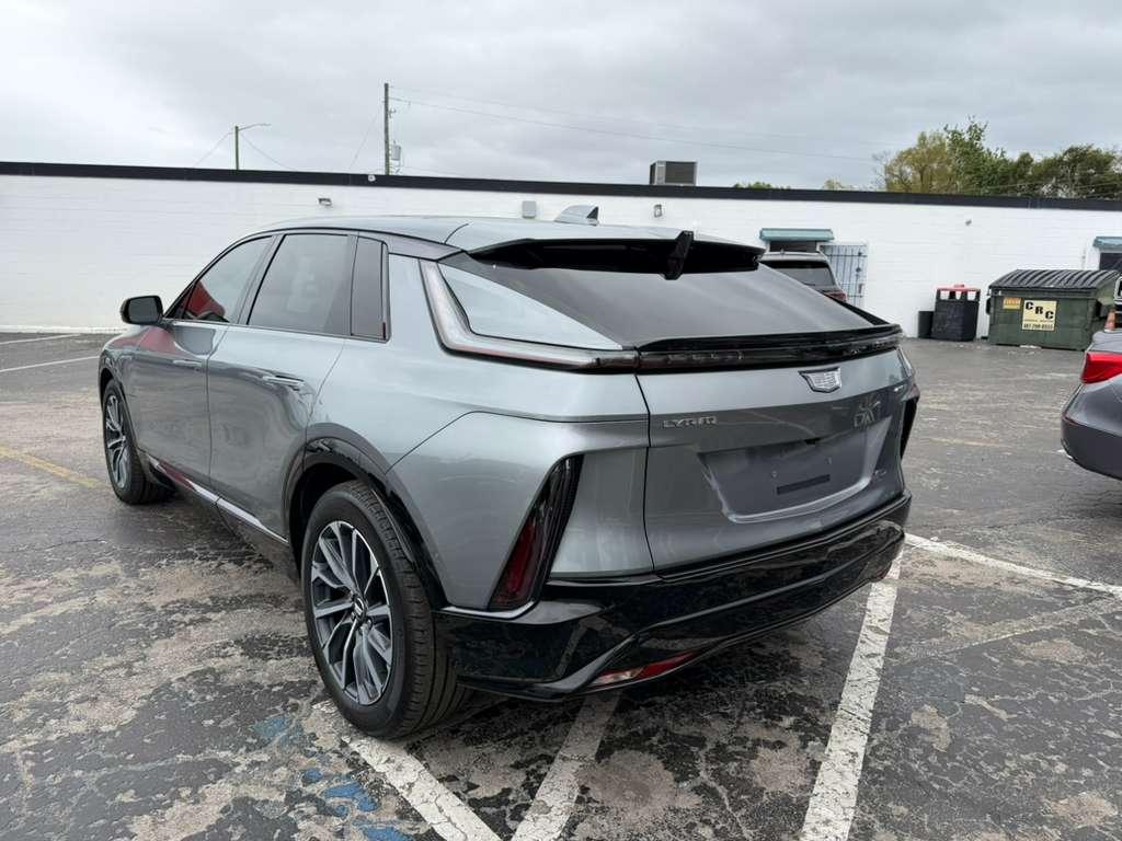 Cadillac Lyriq Sport-2 2024