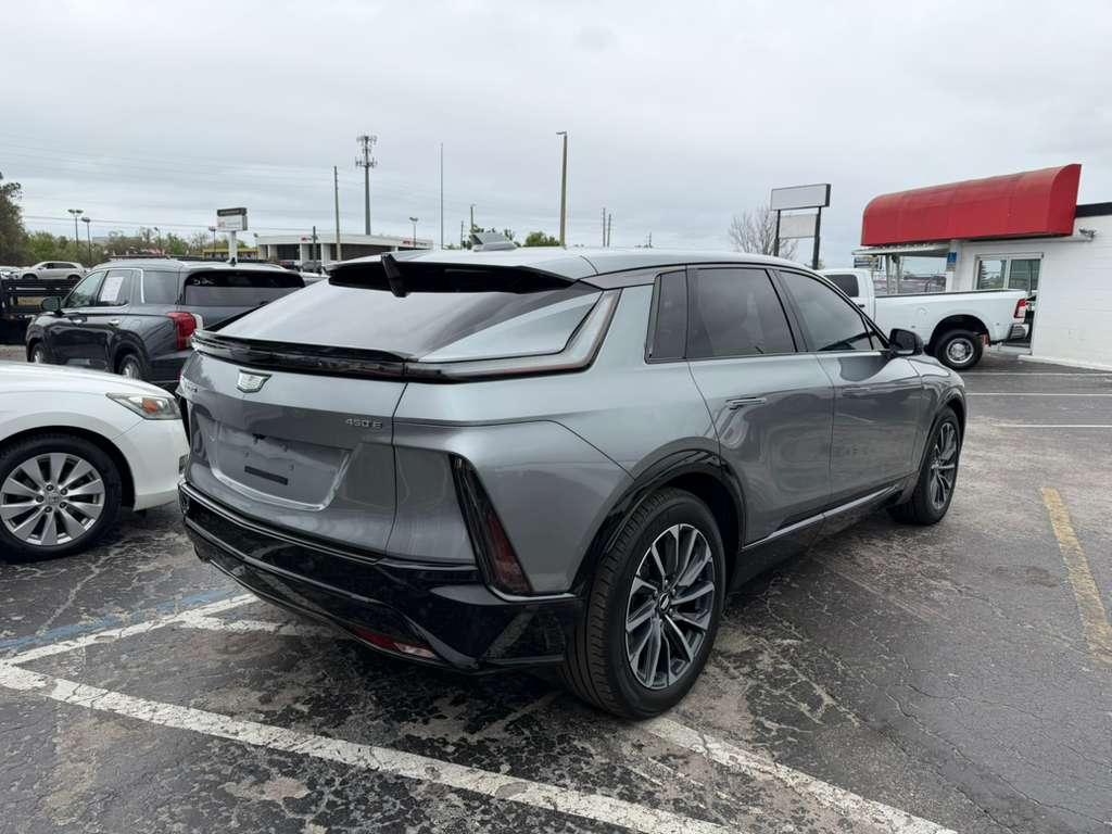 Cadillac Lyriq Sport-2 2024