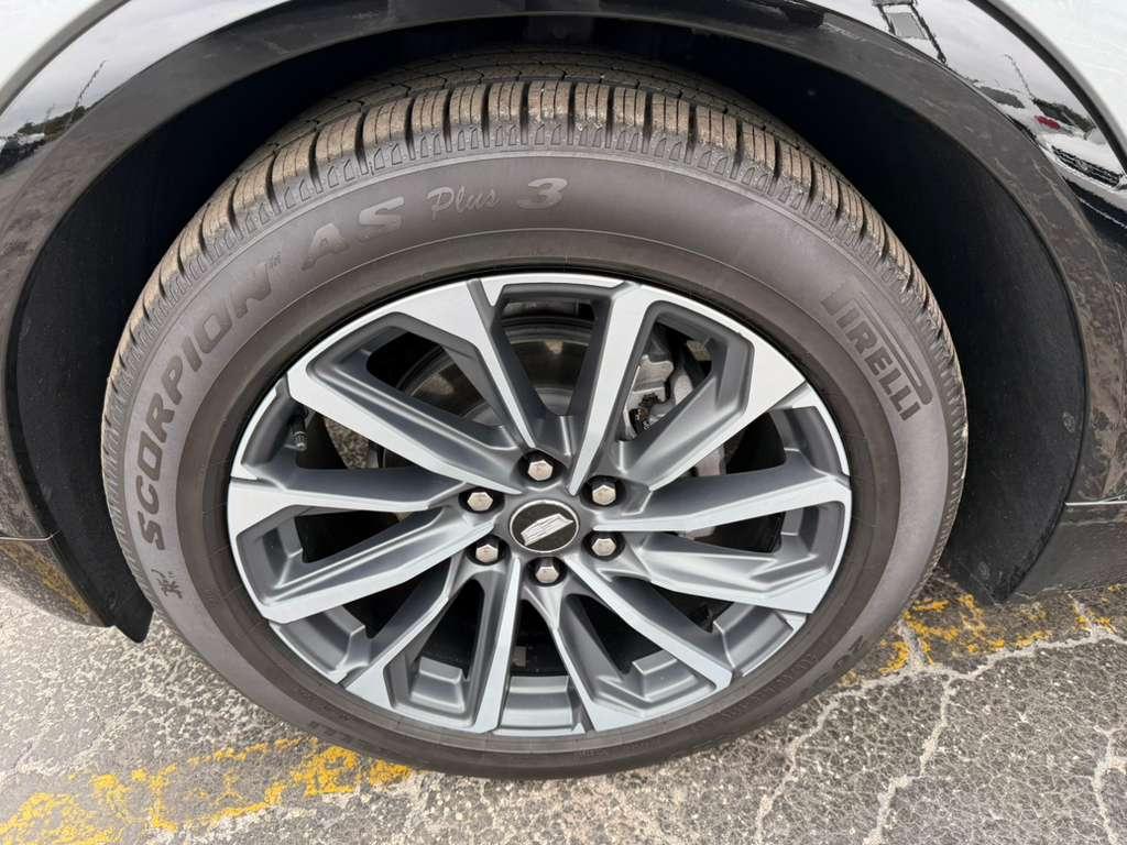 Cadillac Lyriq Sport-2 2024