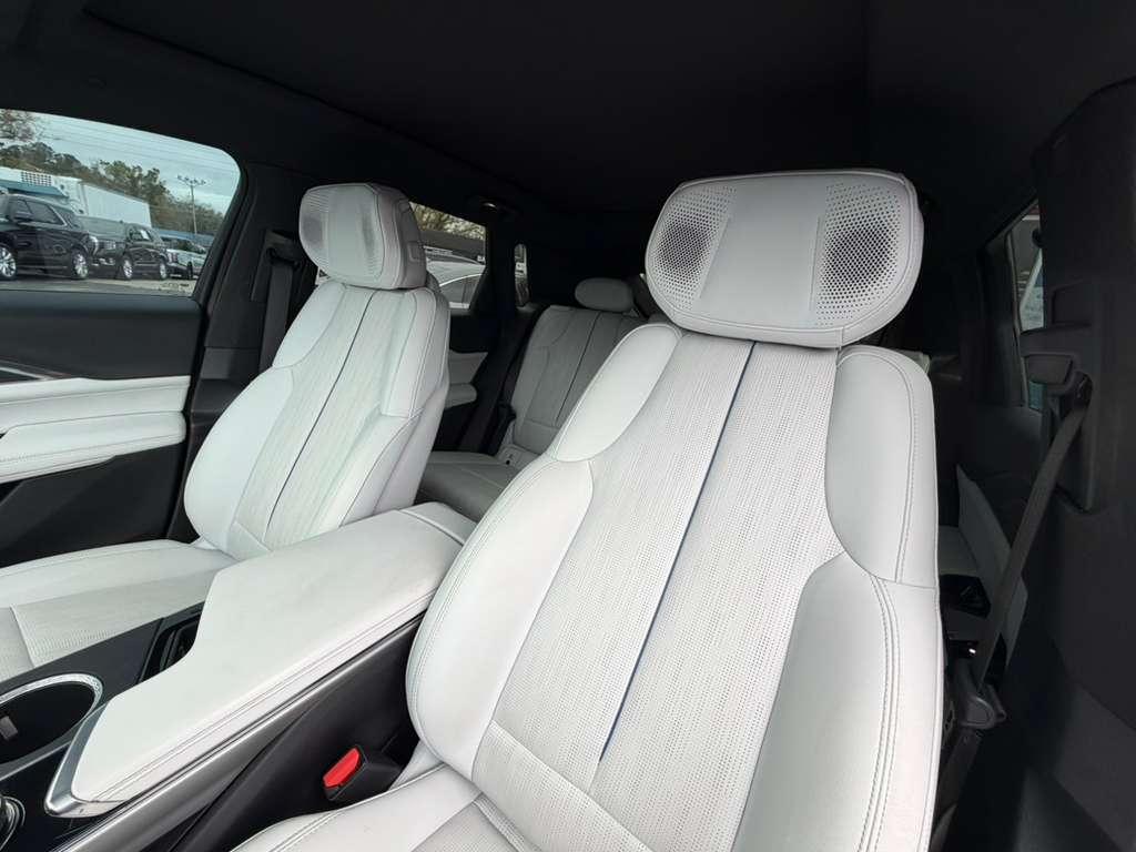 Cadillac Lyriq Sport-2 2024