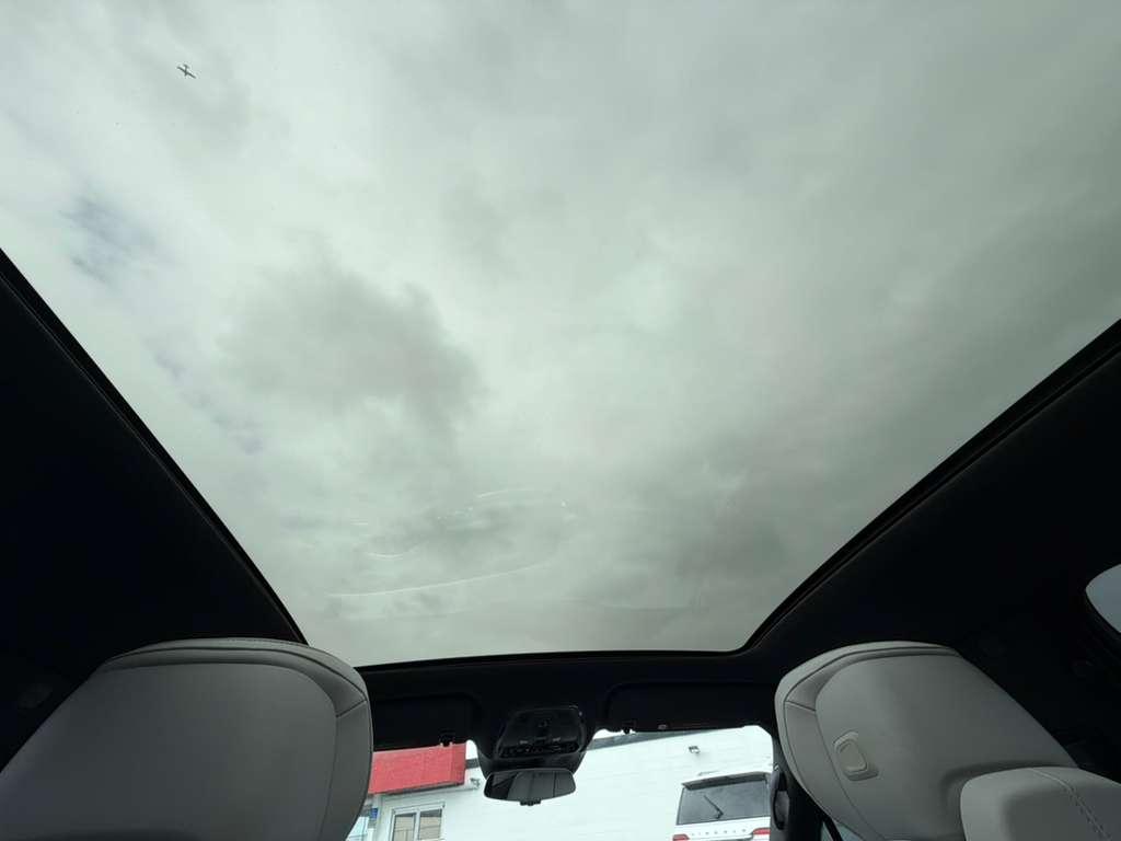 Cadillac Lyriq Sport-2 2024