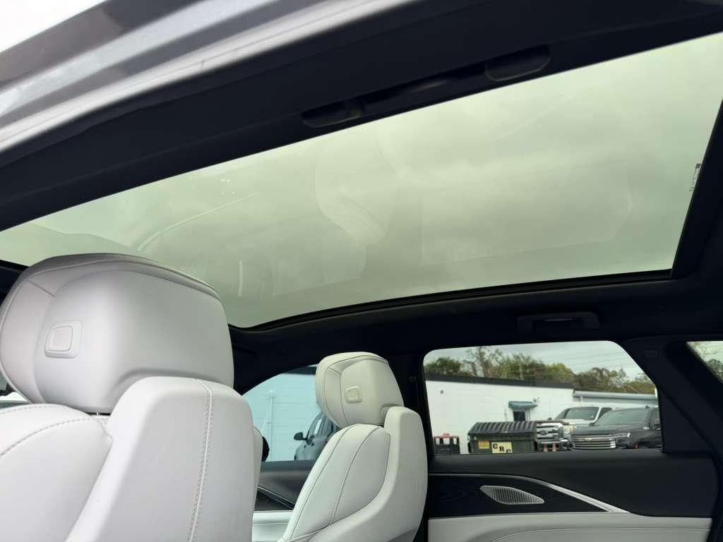 Cadillac Lyriq Sport-2 2024