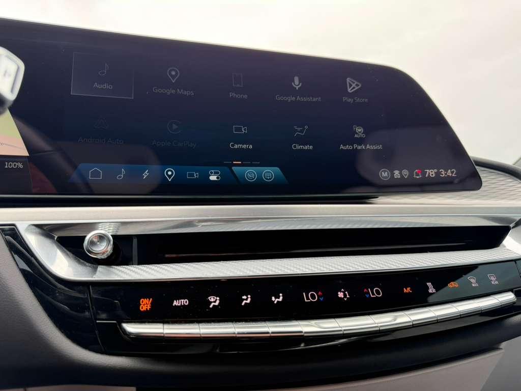 Cadillac Lyriq Sport-2 2024