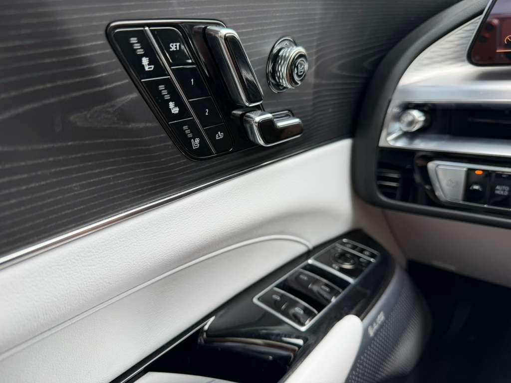 Cadillac Lyriq Sport-2 2024