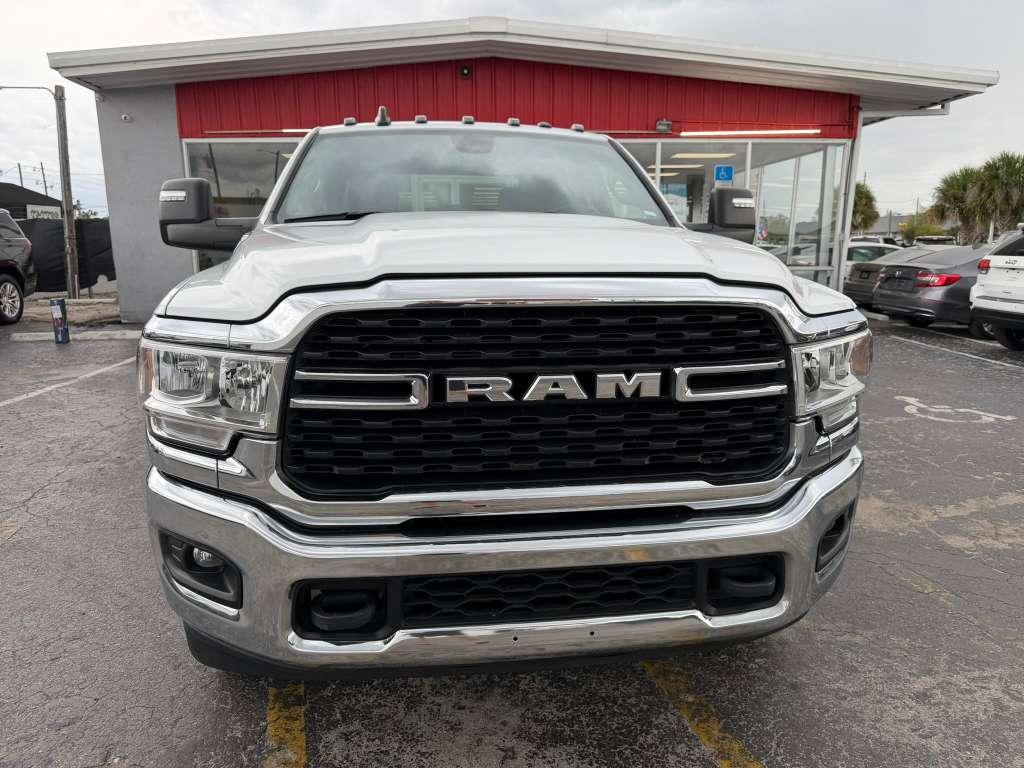 RAM 3500 Big Horn Crew Cab LWB 4WD DRW 2024