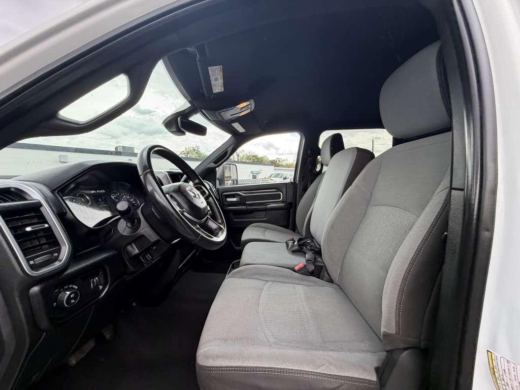 RAM 3500 Big Horn Crew Cab LWB 4WD DRW 2024