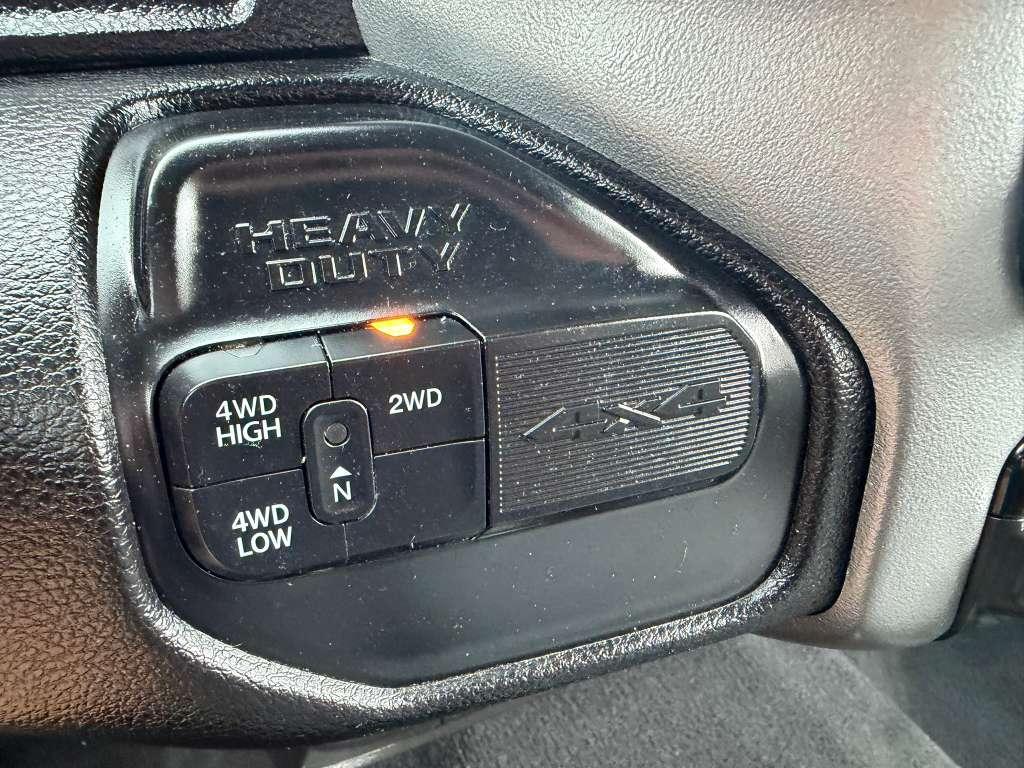 RAM 3500 Big Horn Crew Cab LWB 4WD DRW 2024