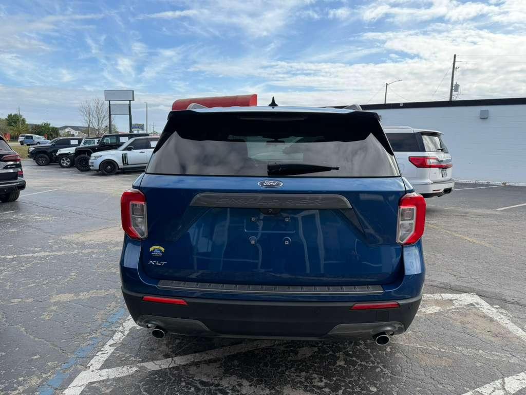 Ford Explorer XLT 2022