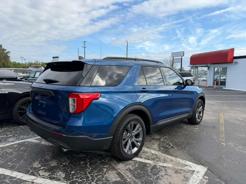 Ford Explorer XLT 2022